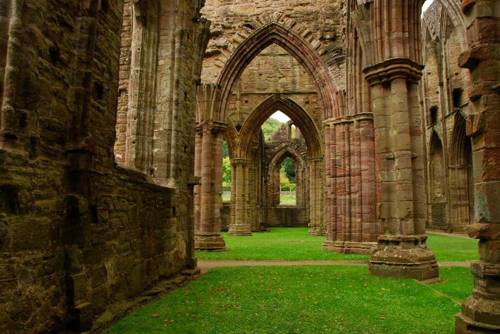 Tintern Abbey www.bluemesablog.com