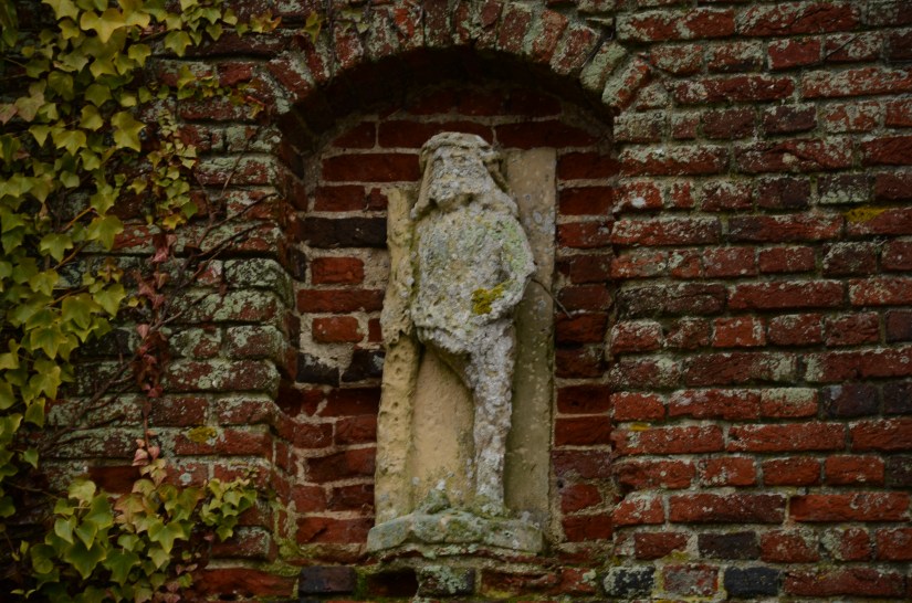 Moat Hall, England www.bluemesablog.com