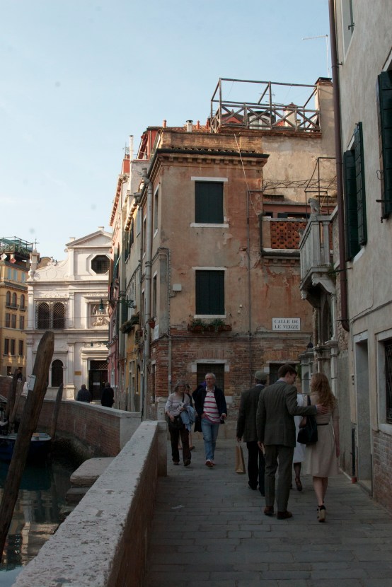 Romance in Venice, Italy www.bluemesablog.com